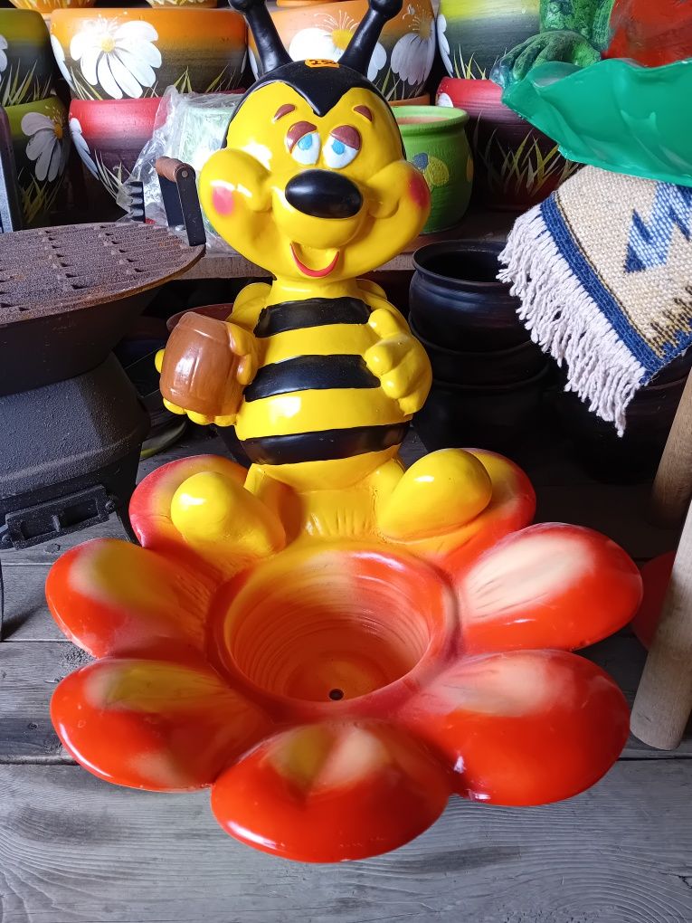 Albina cu ghiveci din fibra