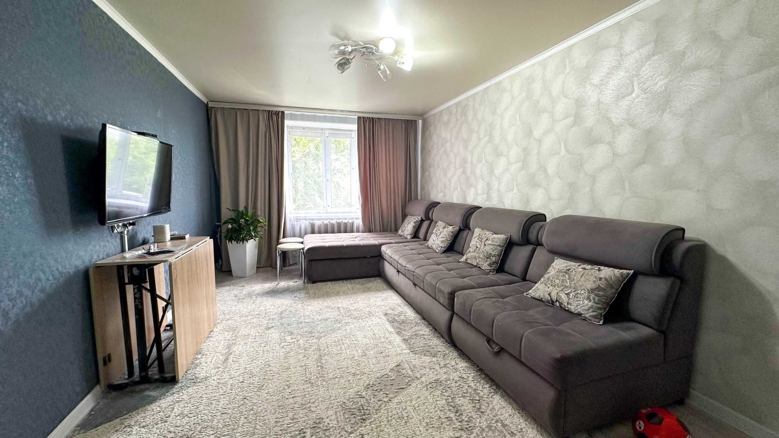 2 ком.кв в центре.Рустам Империя