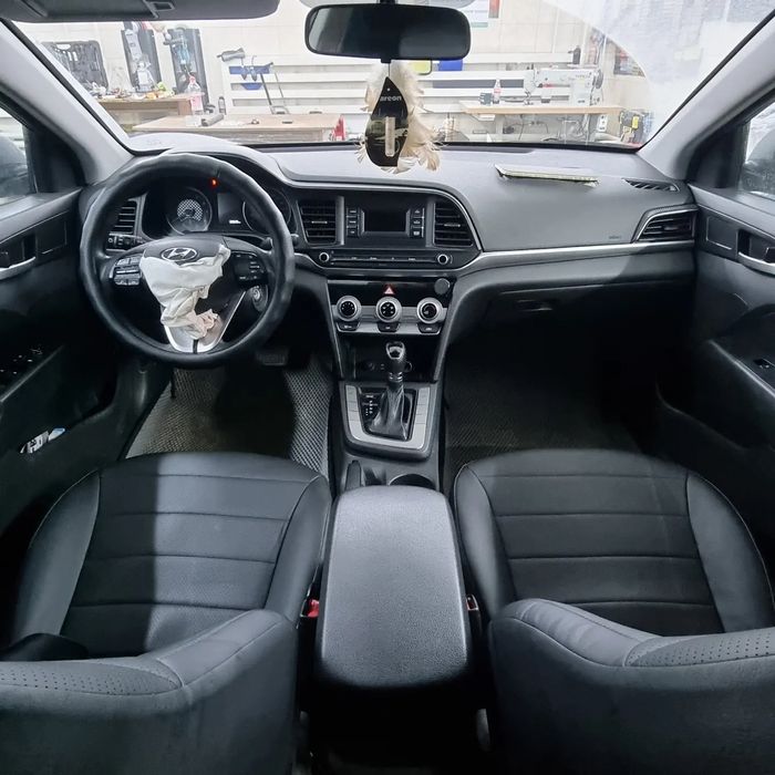 Перетяжка салона панели торпедо ремонт аэрбагов  реставрация потолков