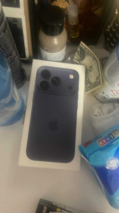 Iphone 17 pro sigilat deep blue