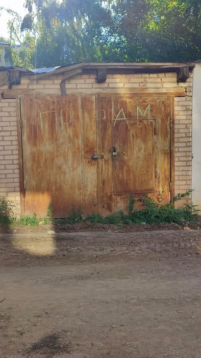 Продам гараж в центе