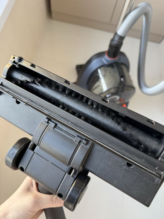 Продам Пылесос Artel, в отличном качестве.