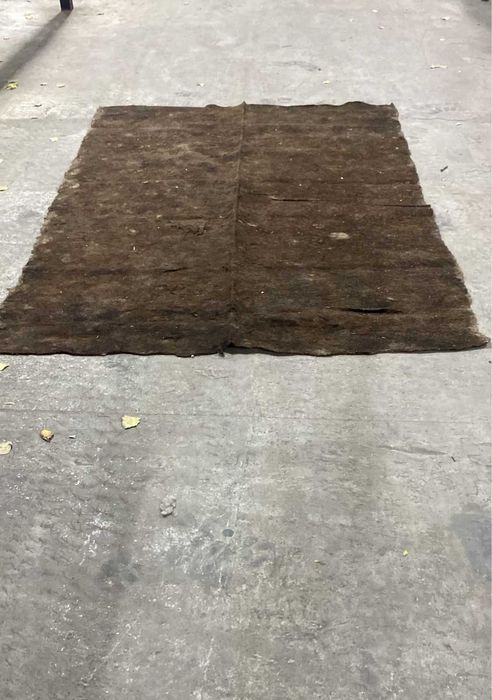 Войлок натуральный, размеры 4 м на 3 м, толщина 8-10 мм