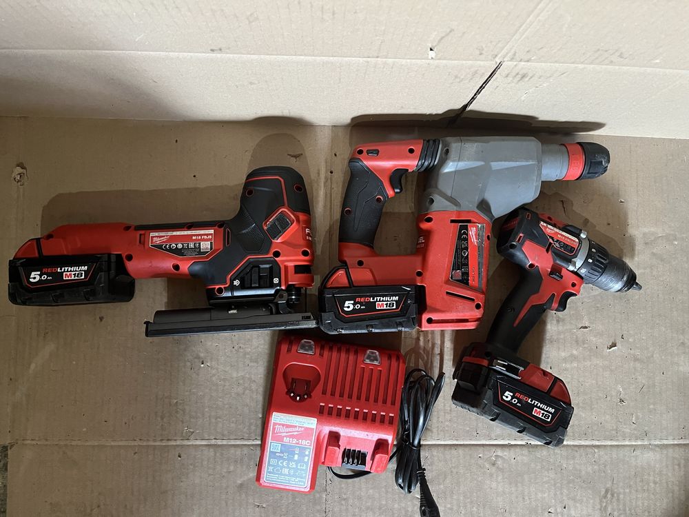 Set Milwaukee M18 Rotopercutor Pendular Filetanta 5Ah