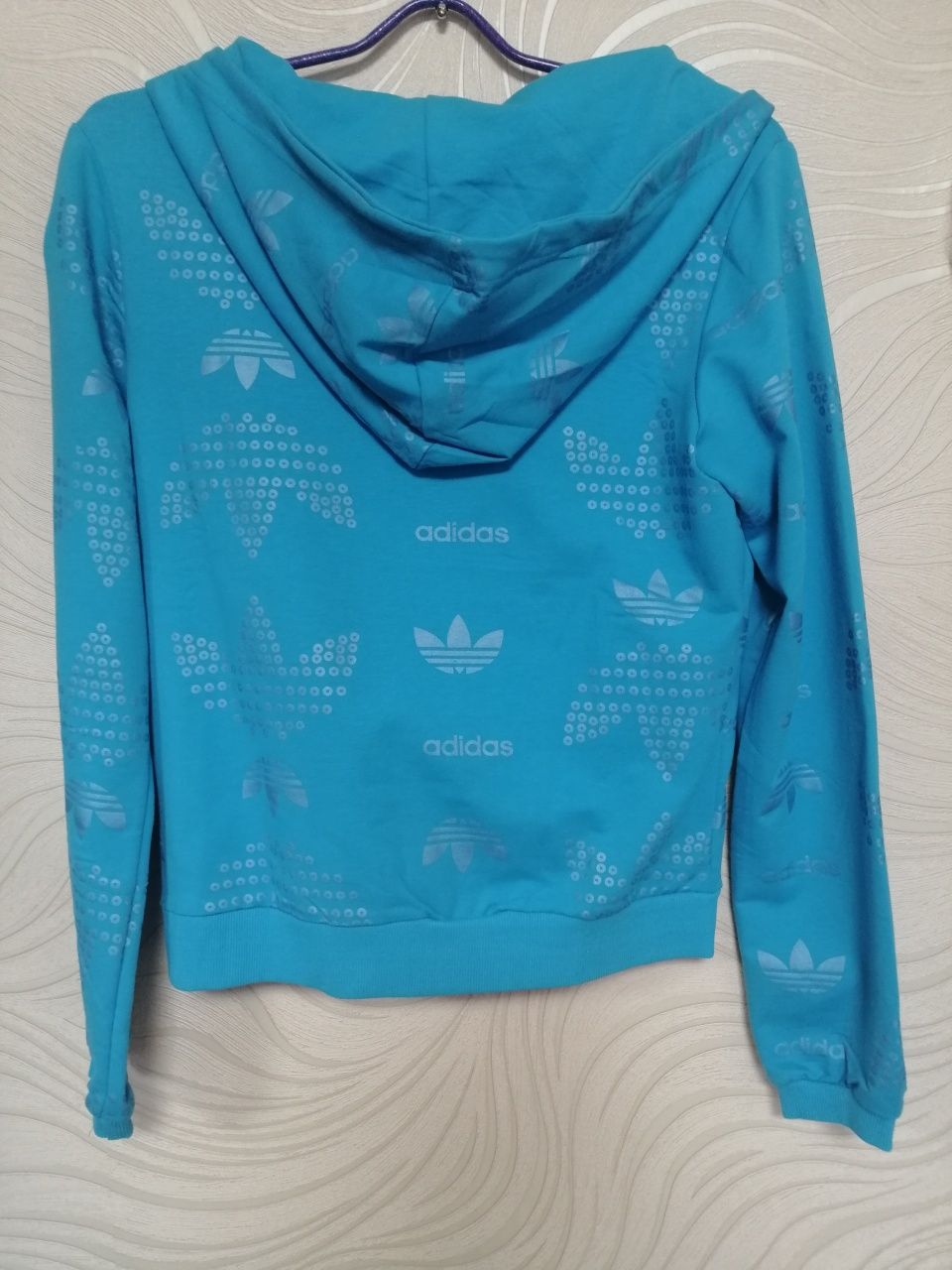 Спортивный костюм adidas