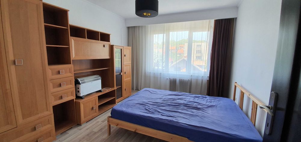 Vand apart decomandat 5cam, garaj, boxa Oradea langa Spitalul Judetean