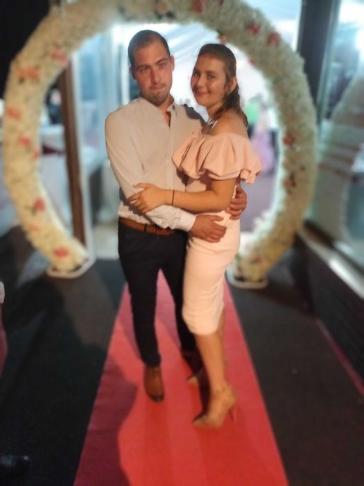 Rochie de mireasa, si 2 rochii de seara