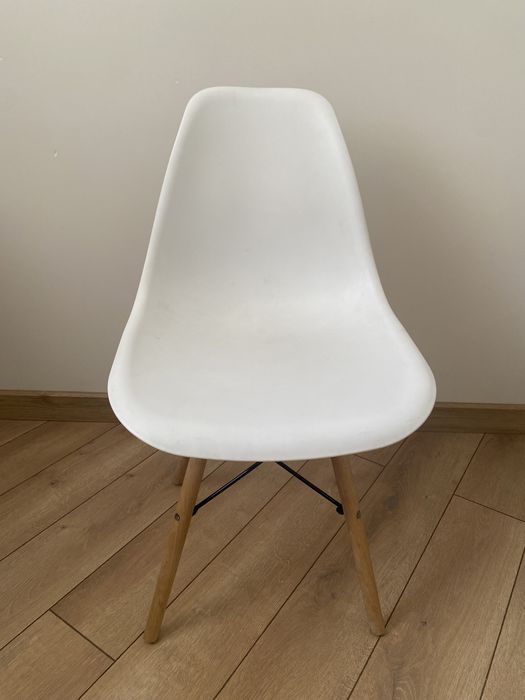 Кухонные стулья белые