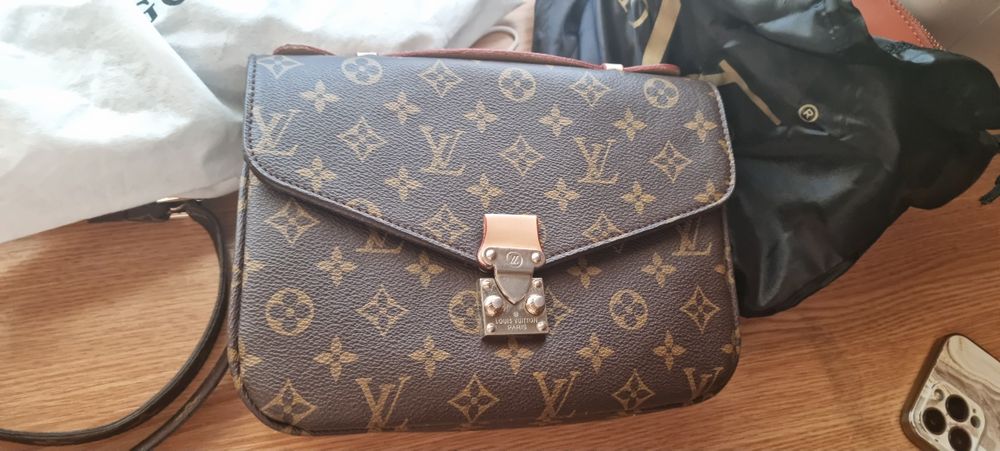 Geanta Louis Vuitton