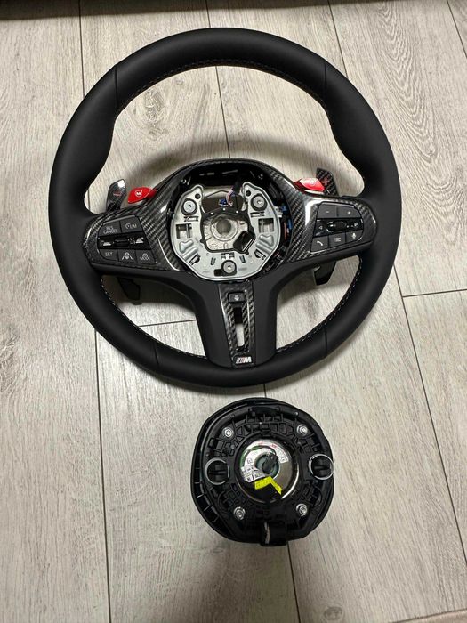 Volan M Carbon BMW G30/G11/G05/G06/Seria 5/7/8/X3/X4/X5/X6 NOU