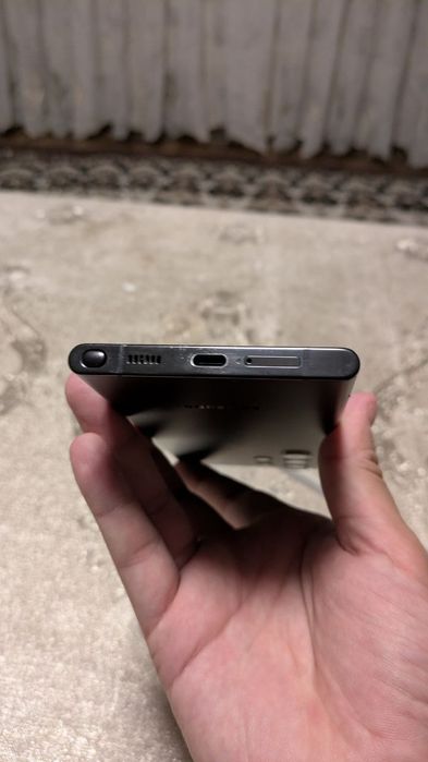 Samsung Galaxy S22 ultra 512 gb full komplekt obmen yo'q naqdga faqat