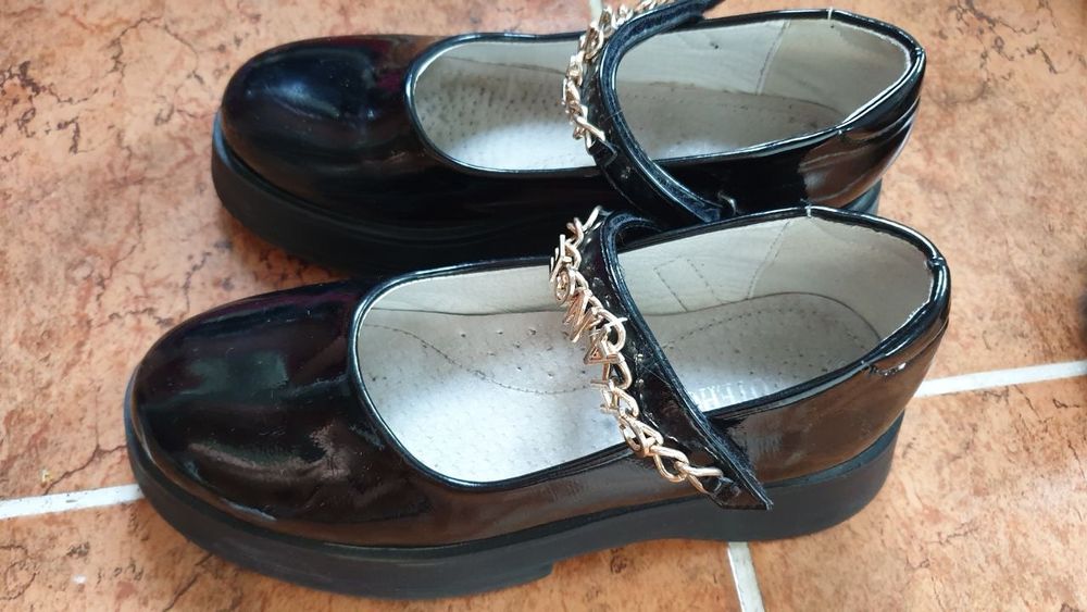 Обувь детская в хорошем состоянии