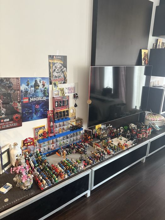 Здравейте това в моята нинджаго и star wars колекция (вижте описанието