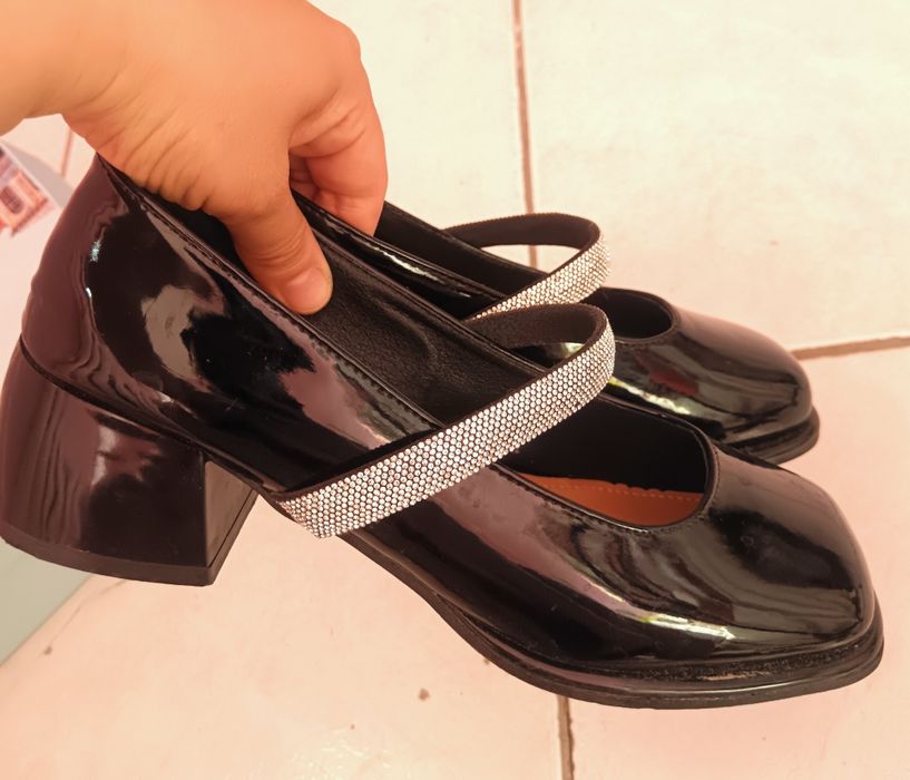 Туфли черные кроссовки танкетки босоножки