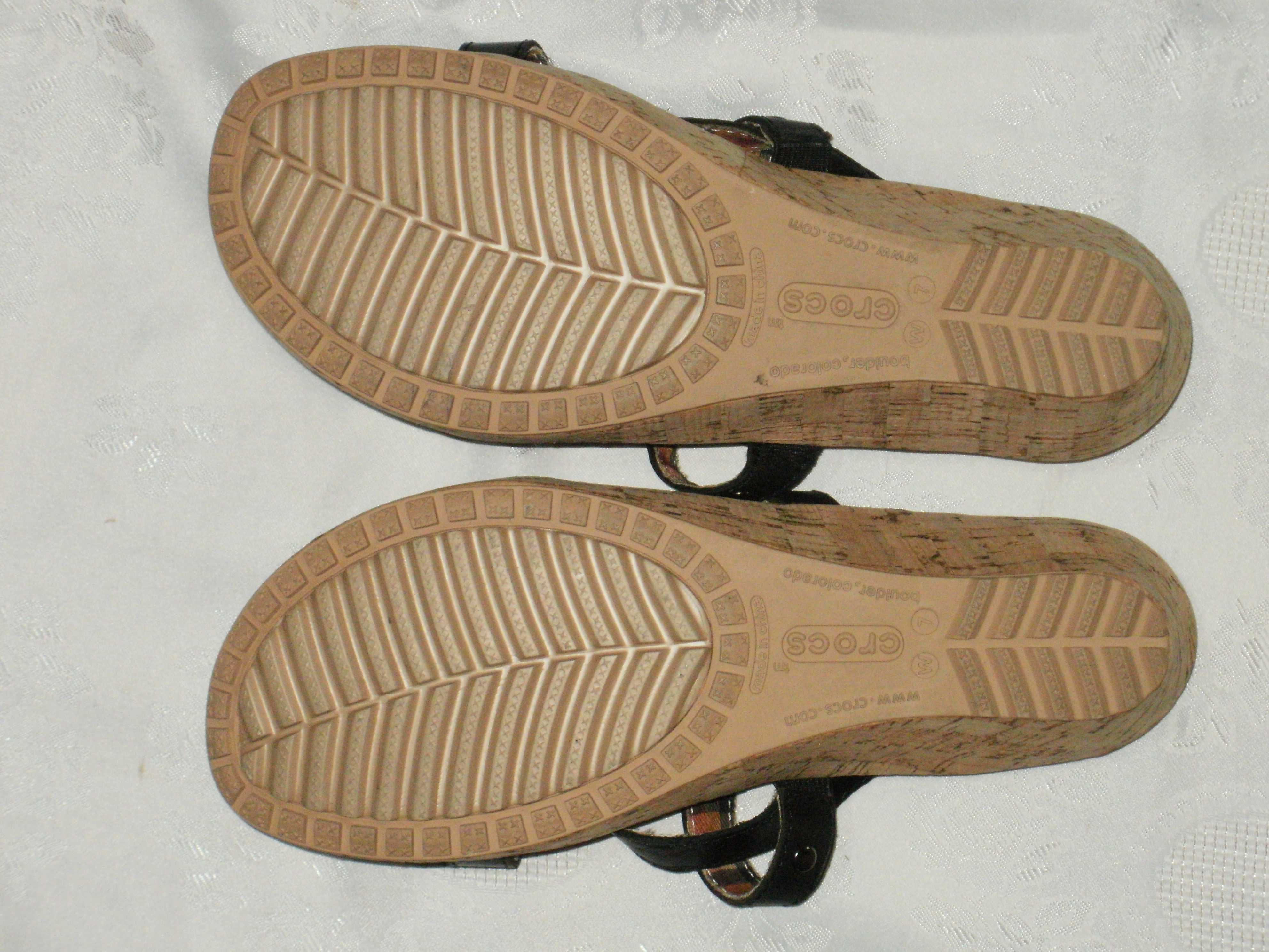 CROCS нови дамски естествена кожа 38