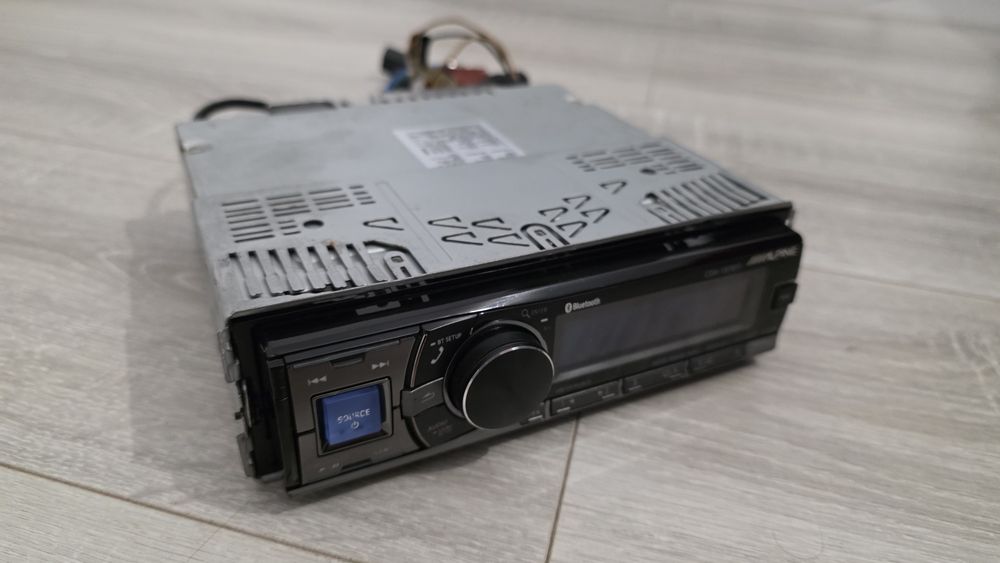 Player auto 1DIN Alpine CDA-137BTI
