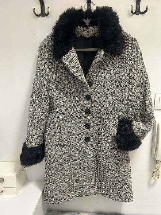 Красиво, елегантно дамско палто