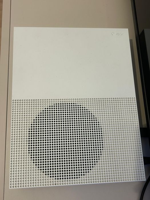 Xbox One S 1TB stare foarte buna