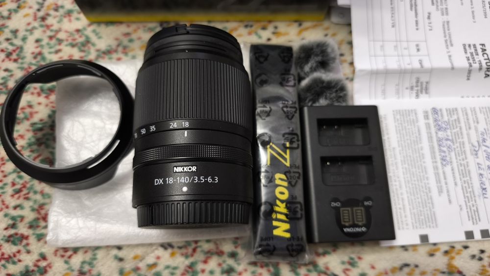 Nikon Z30 Kit cu 2 obiective si trei baterii - ca noul
