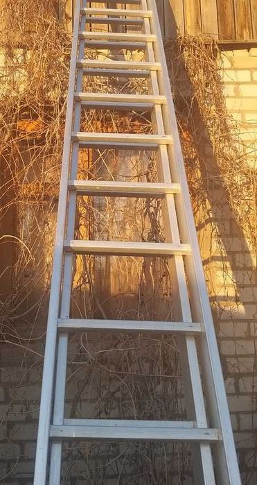 Новые в упаковке_лестница_вылет 10 м,Россия Самара,прочный алюминий
