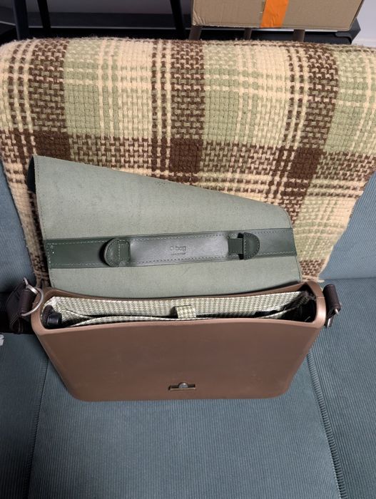 Obag кожена чанта за лаптоп