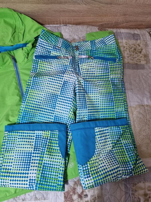 Нов ски екип Spyder