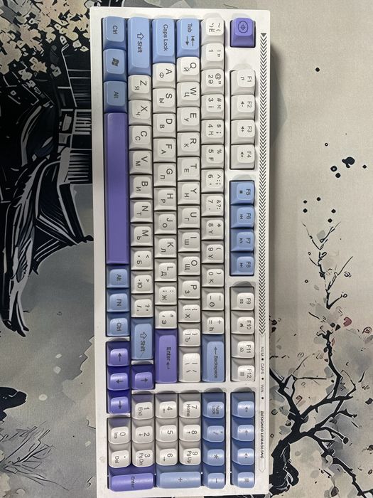 Клавятура в отличный состояний