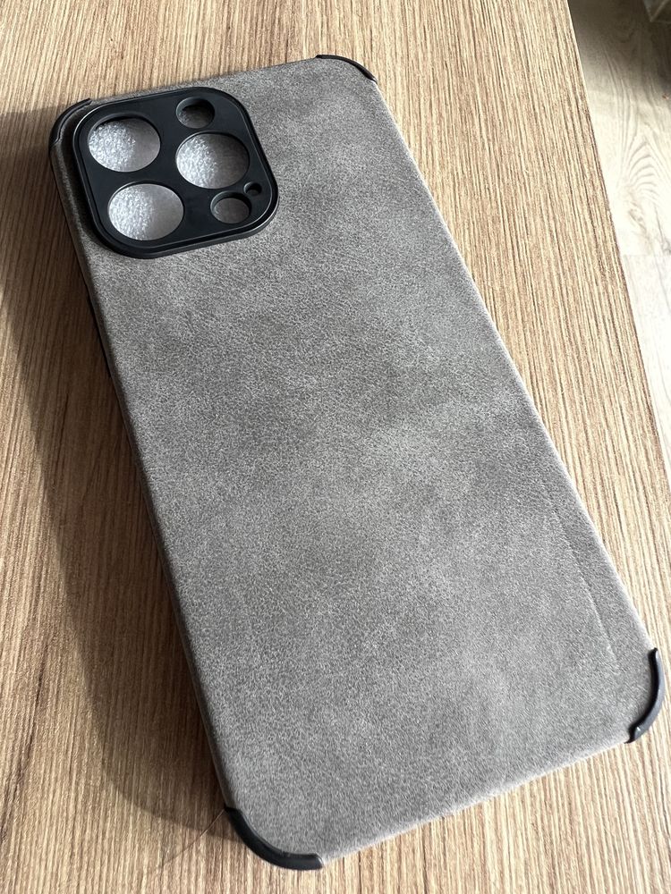 Калъфи за iPhone 13 PRO