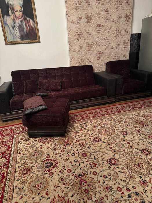 Диван, два кресла, пуфик