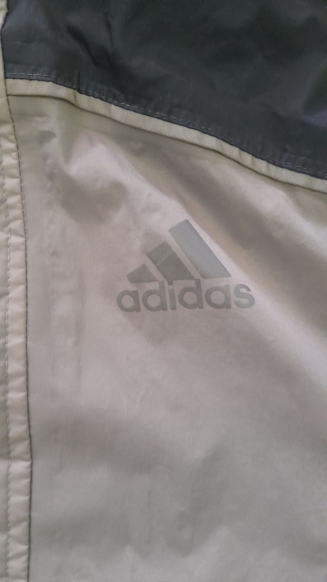 Детско яке Adidas.