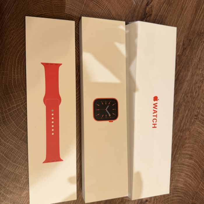 Apple Watch series 6 RED 40mm 32GB