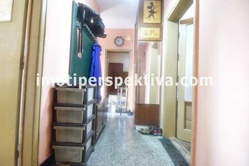 Продава се Тристаен апартамент в Пловдив, Христо Смирненски - 86 кв.м за 1047 €/кв.м - Снимка #8