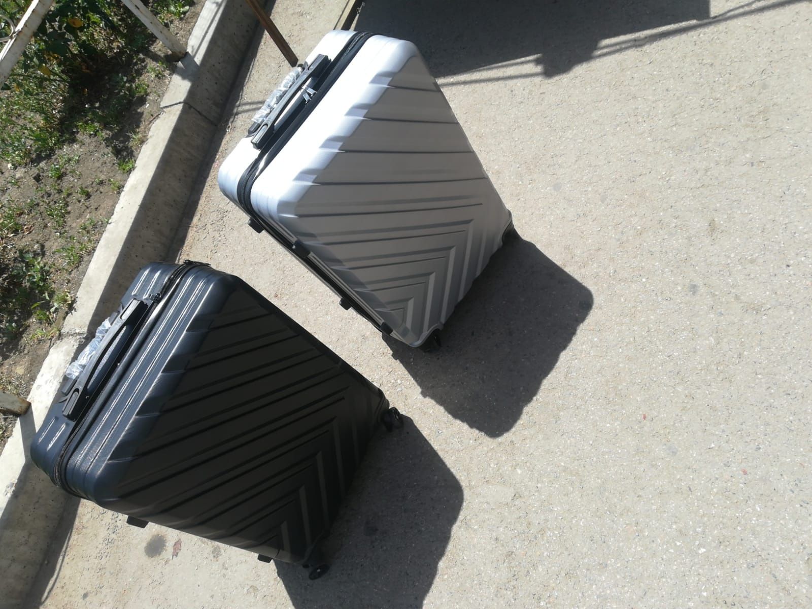 Продам чемоданы на дорогу