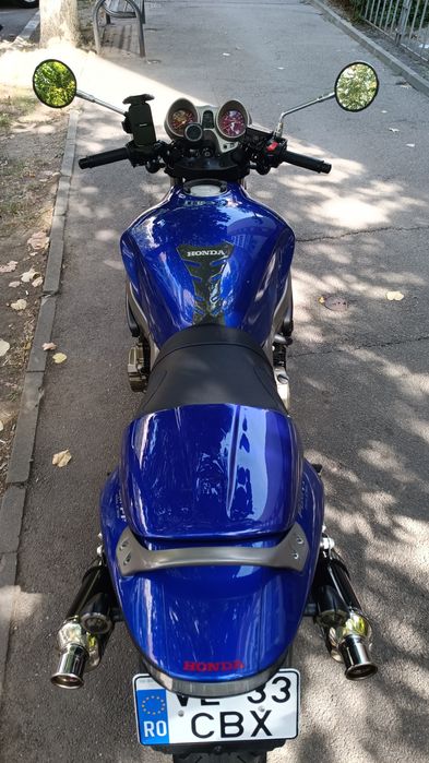 Honda cb1100. X11 hornet