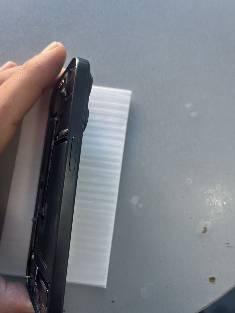 iPhone 15 pro капак с  корпус