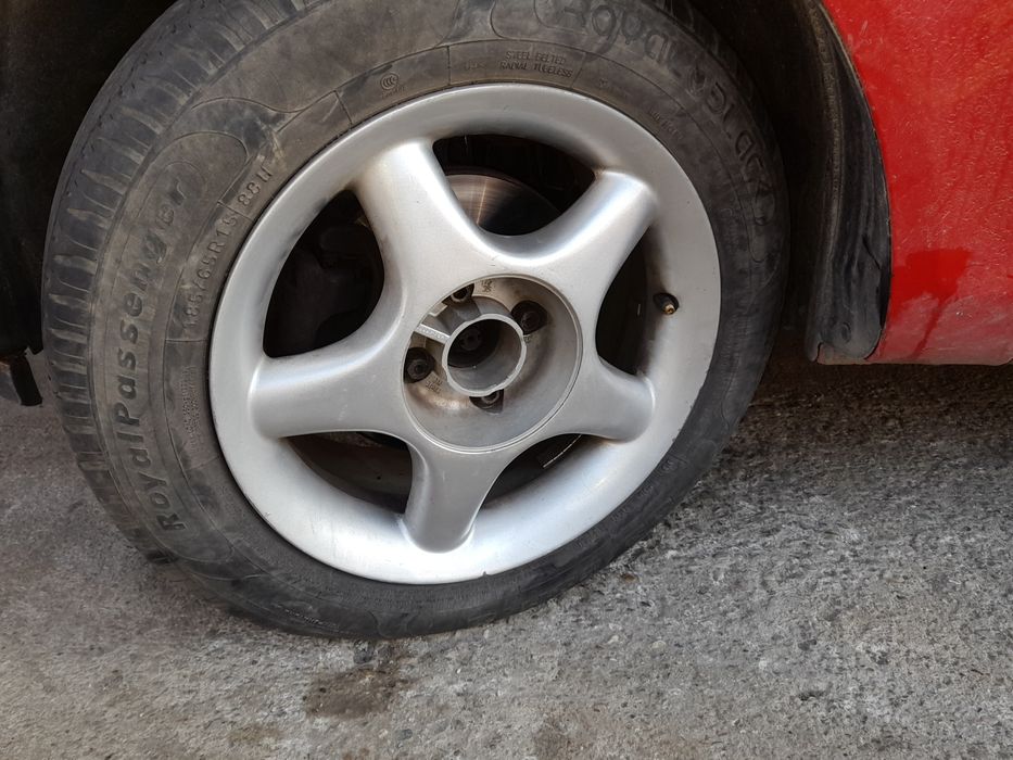 Vând. 4×100 r15 et 35. 7j×15