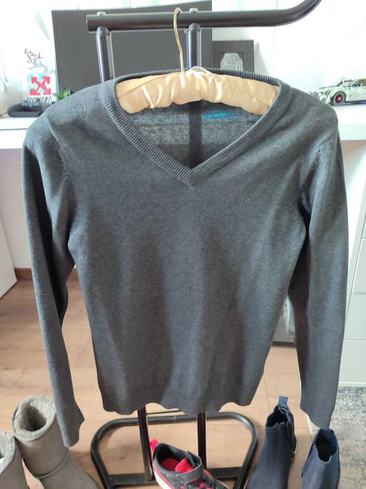 Pulovere H&M, ca noi, 8/10 ani, 140 cm