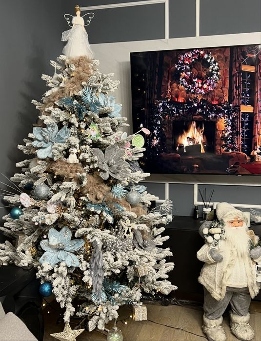 Brad craciun impodobit