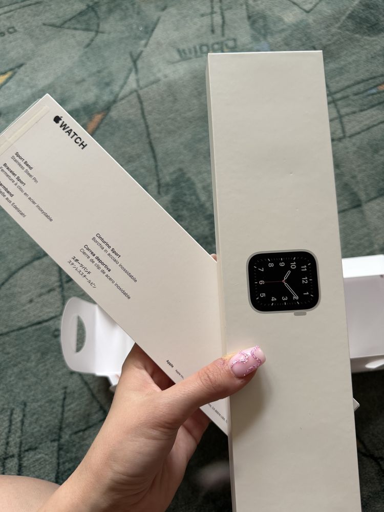 Apple Watch SE 44mm Silver Aluminum