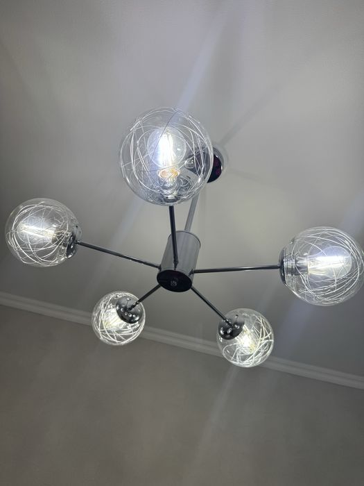 Современная люстра