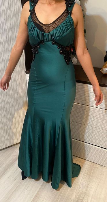 Платья на карпоратив