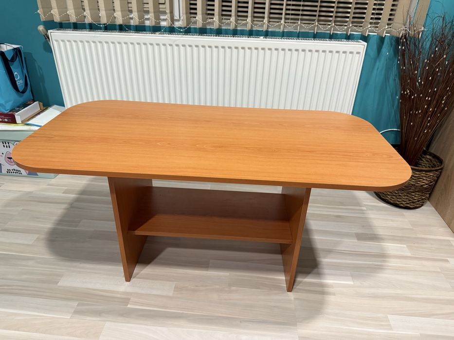 Ниска холна маса