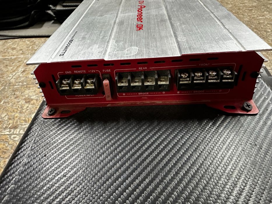 Саббуфер Element 5 с усилителем