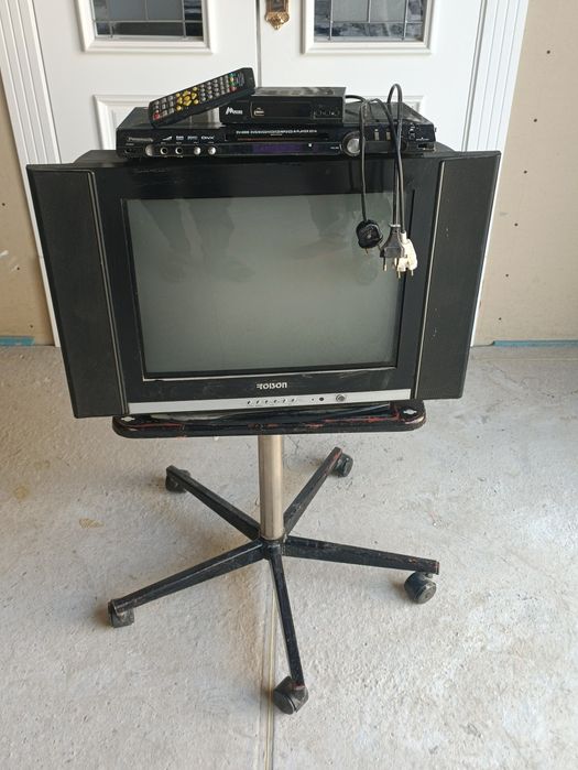 Телевизор и капелек ,,,