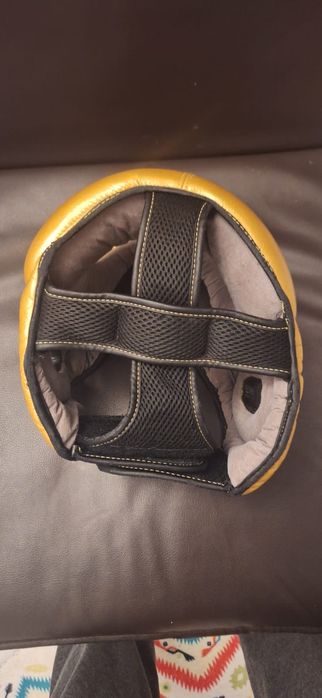 Mănuși de box + casca de box