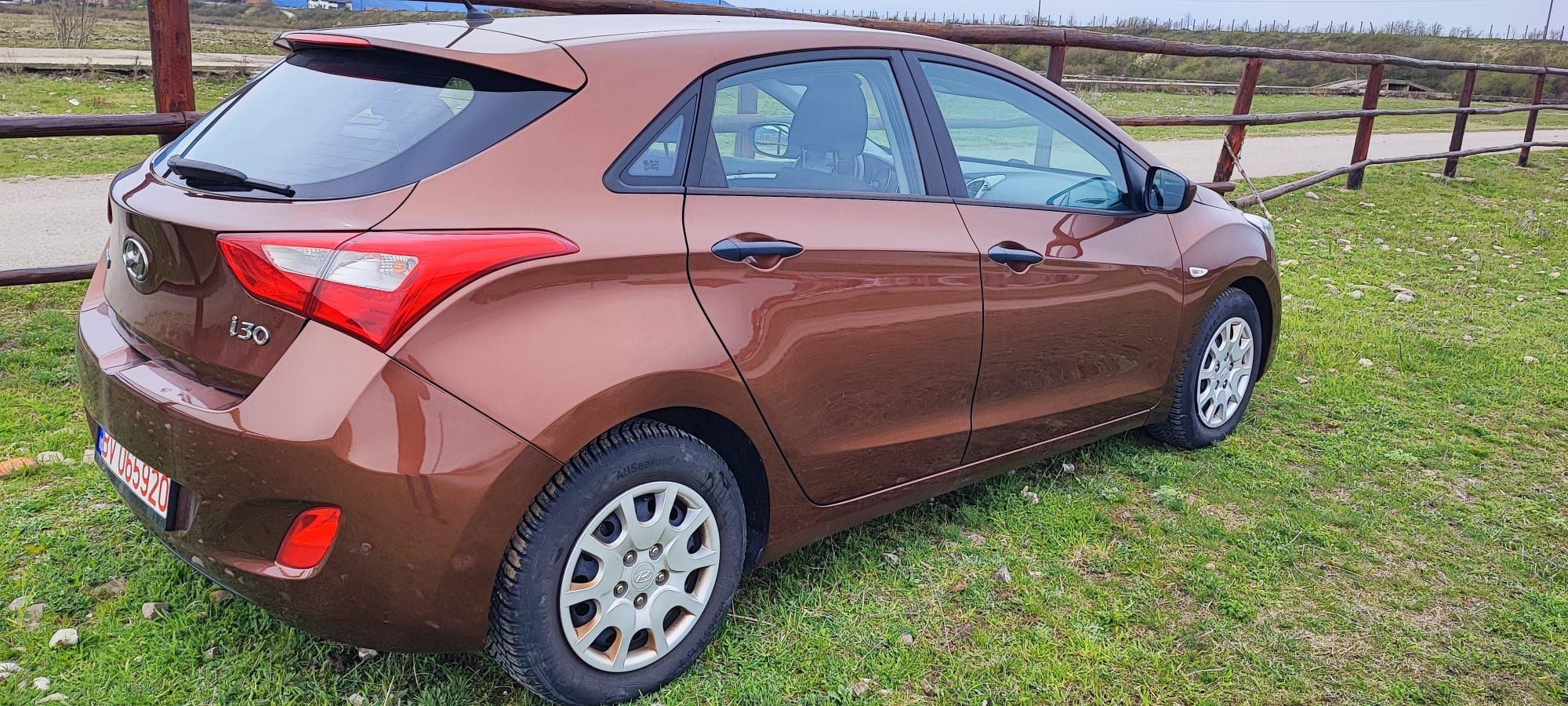 Hyundai i30 hatchback 2013 1,4 benzina 132000 km