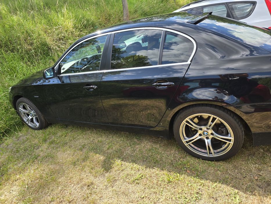 Vând bmw e60 530d