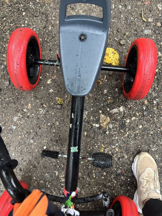 Cart cu bedale Berg