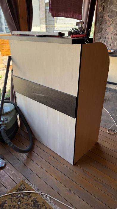 Рецепшен для магазина, бутика