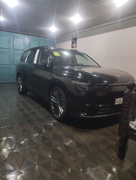 Leapmotor C16 yangi salafanda